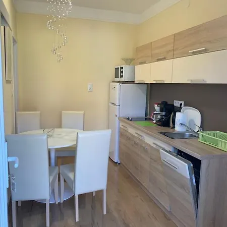 Martina Apartmanhaz 아파트 *