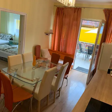 Martina Apartmanhaz 아파트 발라톤엘