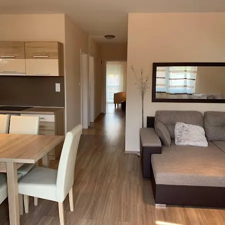 Martina Apartmanhaz 아파트 발라톤엘