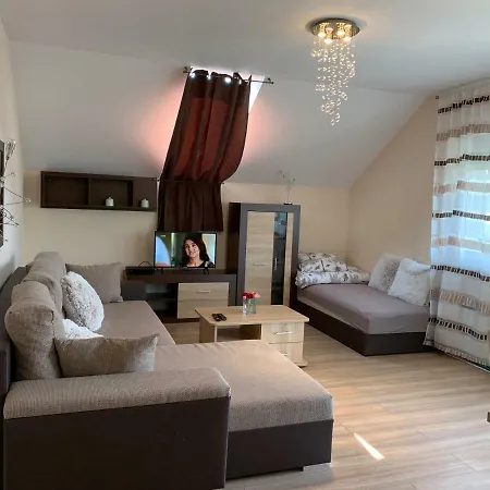 아파트 Martina Apartmanhaz *